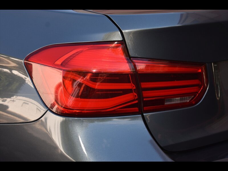 Used 2017 BMW 330i Sedan RWD image 47