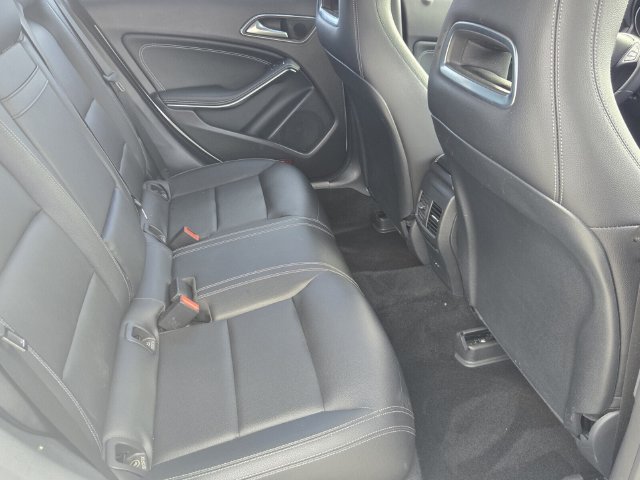Used 2018 Mercedes-Benz CLA 250 image 16