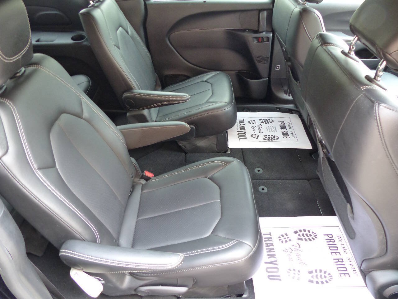 Used 2025 Chrysler Pacifica Select FWD image 25