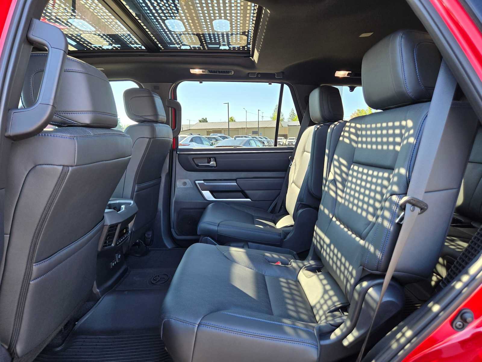 Certified 2025 Toyota Sequoia Platinum AWD/4WD image 19