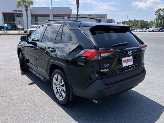 Certified 2021 Toyota RAV4 XLE Premium AWD/4WD image 3