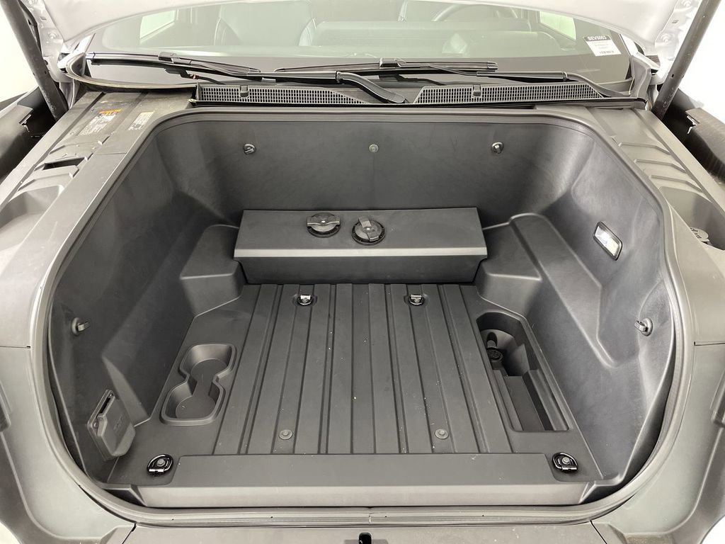 New 2025 Chevrolet Silverado EV LT image 32