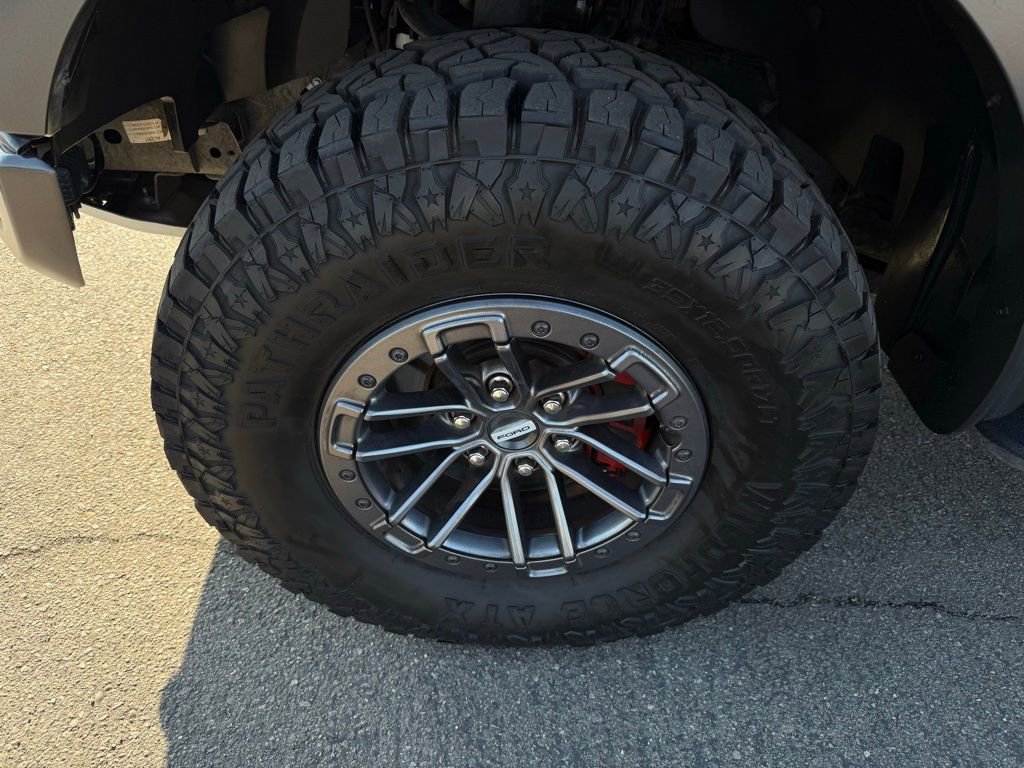 Used 2020 Ford F150 Raptor w/ Equipment Group 802A Luxury image 9