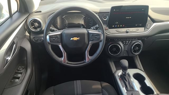 Used 2025 Chevrolet Blazer LT AWD/4WD image 11