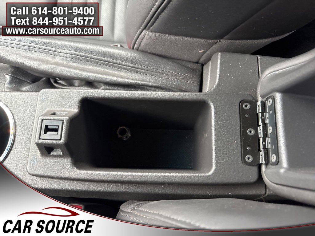 Used 2002 Ford Thunderbird image 28