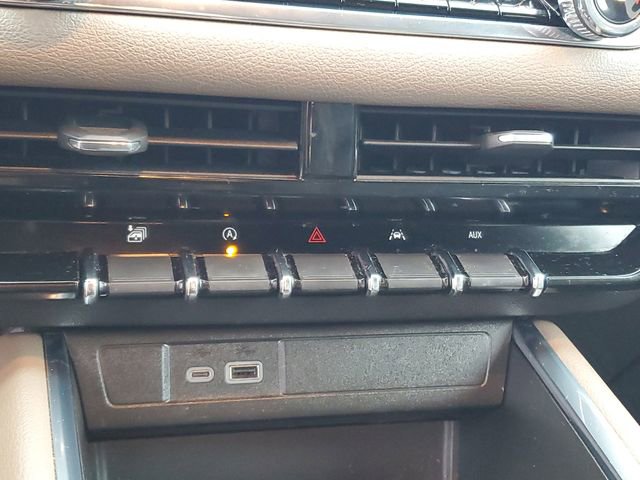 Used 2024 GMC Canyon Denali image 23