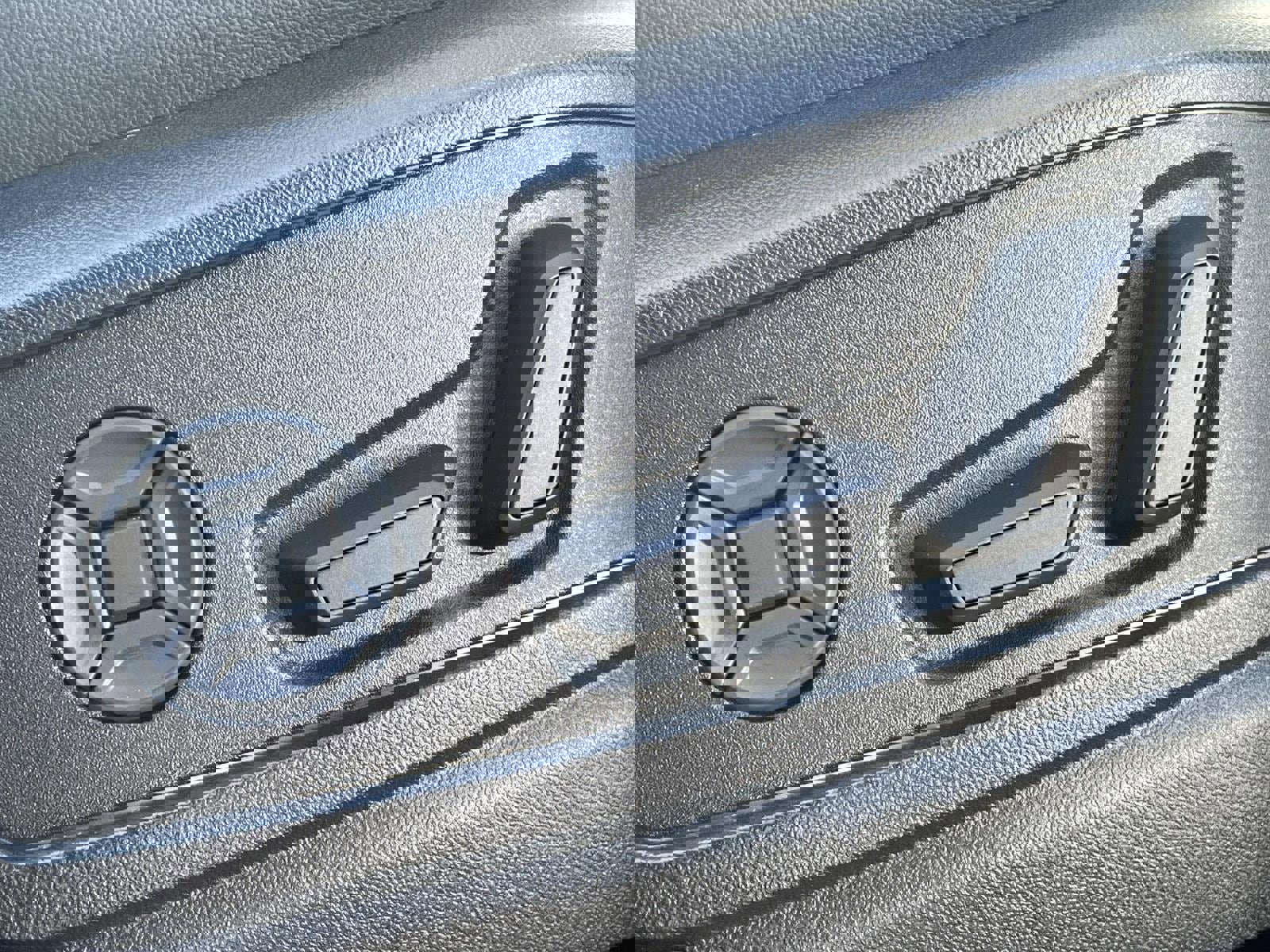 Used 2025 Audi Q5 Premium Plus w/ Premium Plus image 18