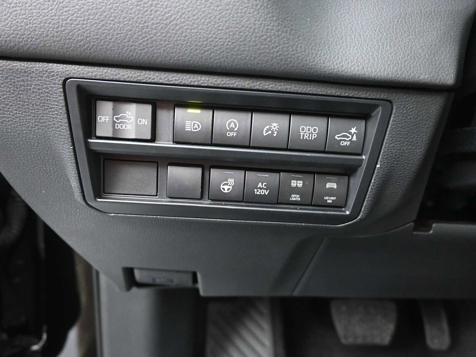 Used 2023 Toyota Tundra Limited image 12