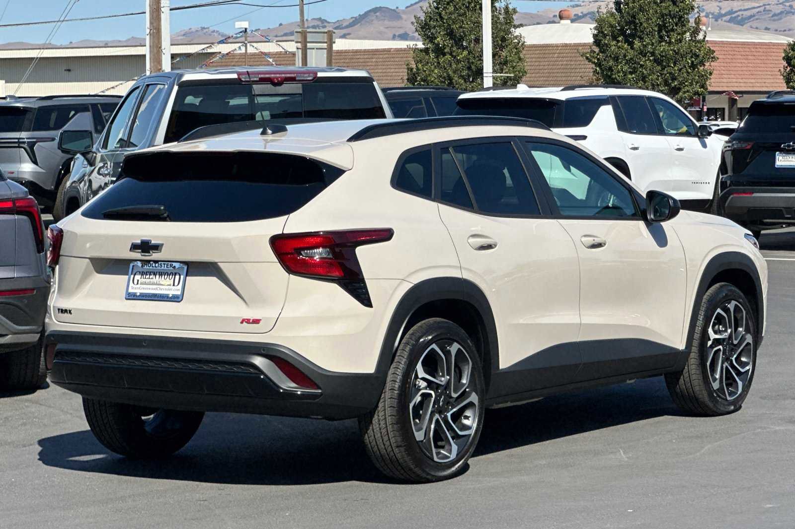 New 2026 Chevrolet Trax RS w/ Sunroof Package image 4