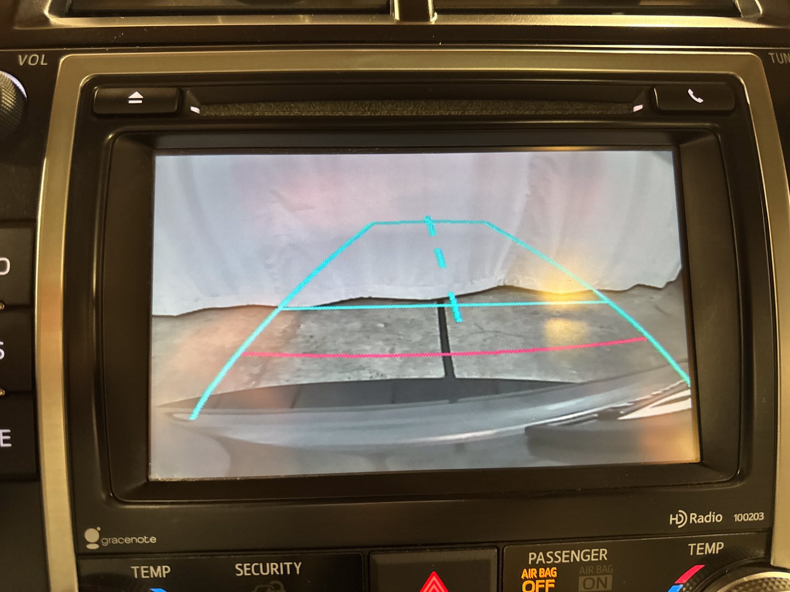 Used 2014 Toyota Camry XLE w/ Leather Package FWD image 18
