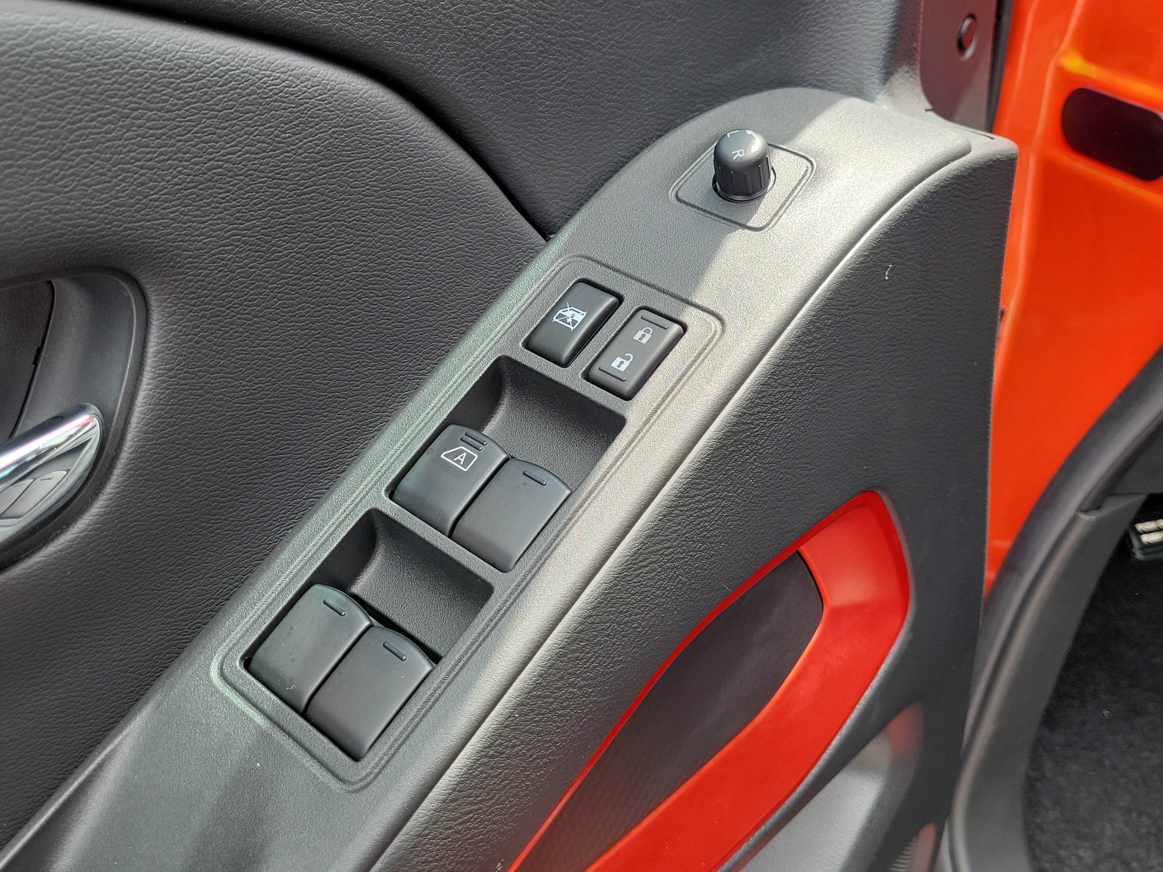 Certified 2025 Nissan Frontier Pro-X RWD image 17