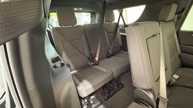 New 2026 Chevrolet Suburban LS w/ Max Trailering Package AWD/4WD image 29