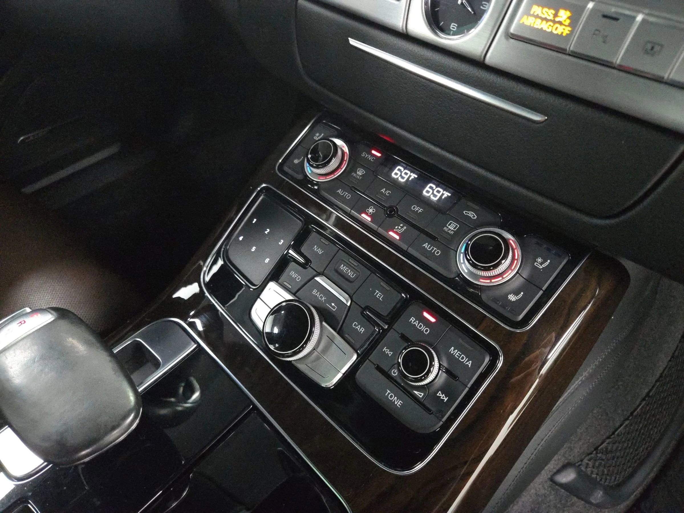 Used 2014 Audi A8 L 3.0T image 31