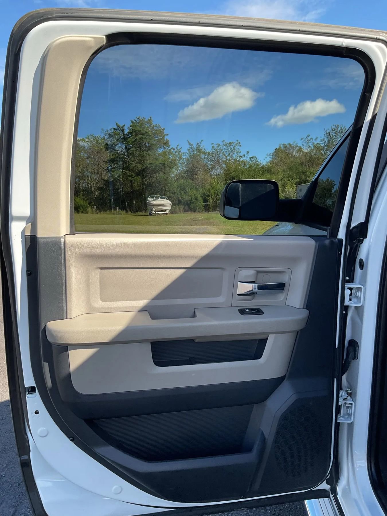 Used 2010 Dodge Ram 2500 Truck SLT image 30