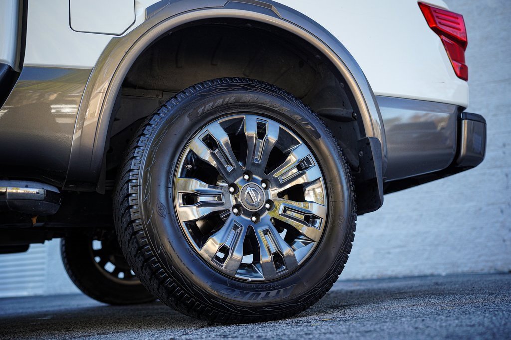 Used 2018 Nissan Titan Platinum Reserve image 19