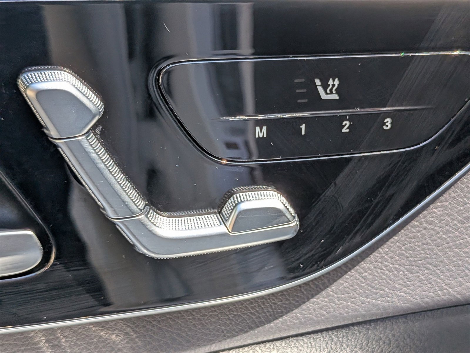 Used 2023 Mercedes-Benz C 300 C 300 image 16