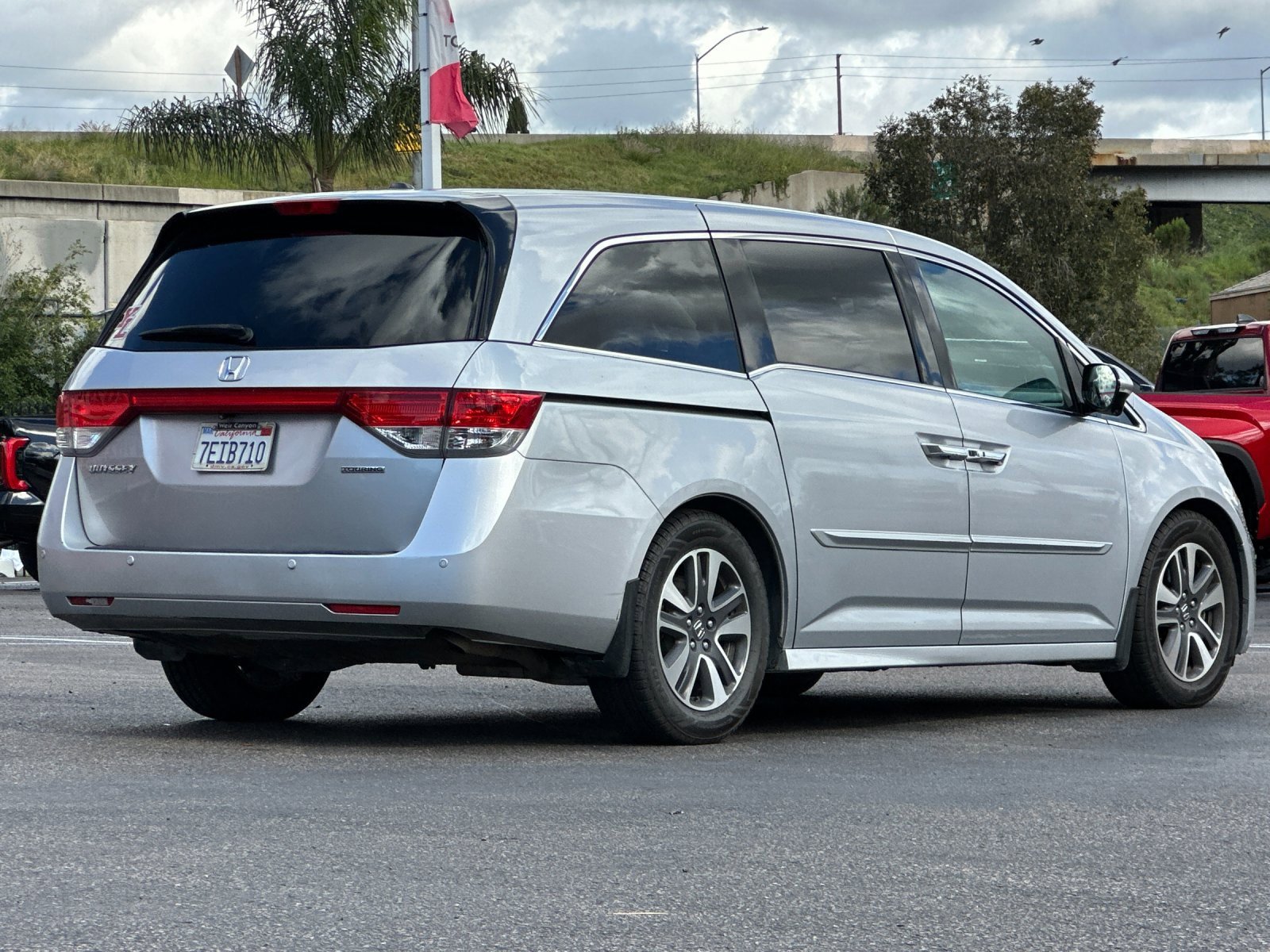 Used 2014 Honda Odyssey Touring image 5
