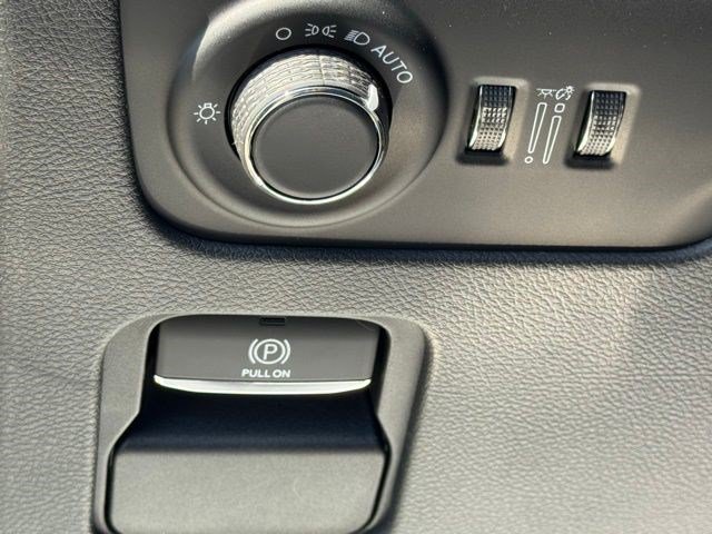 New 2026 Jeep Grand Wagoneer Summit w/ Premium Group III AWD/4WD image 15
