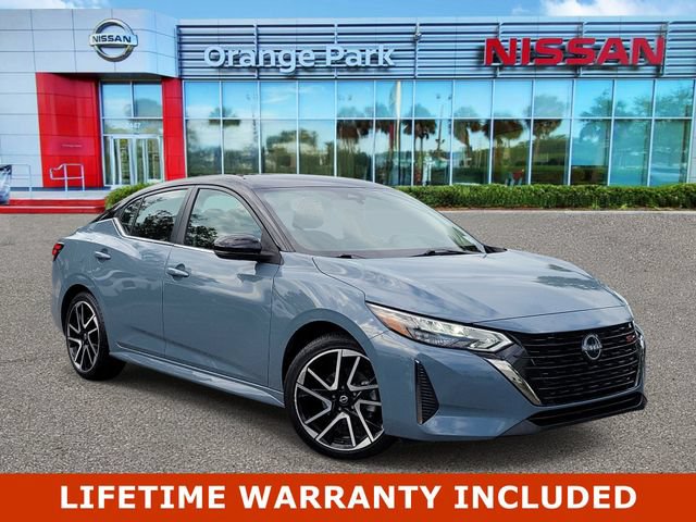 Used 2025 Nissan Sentra SR FWD image 1