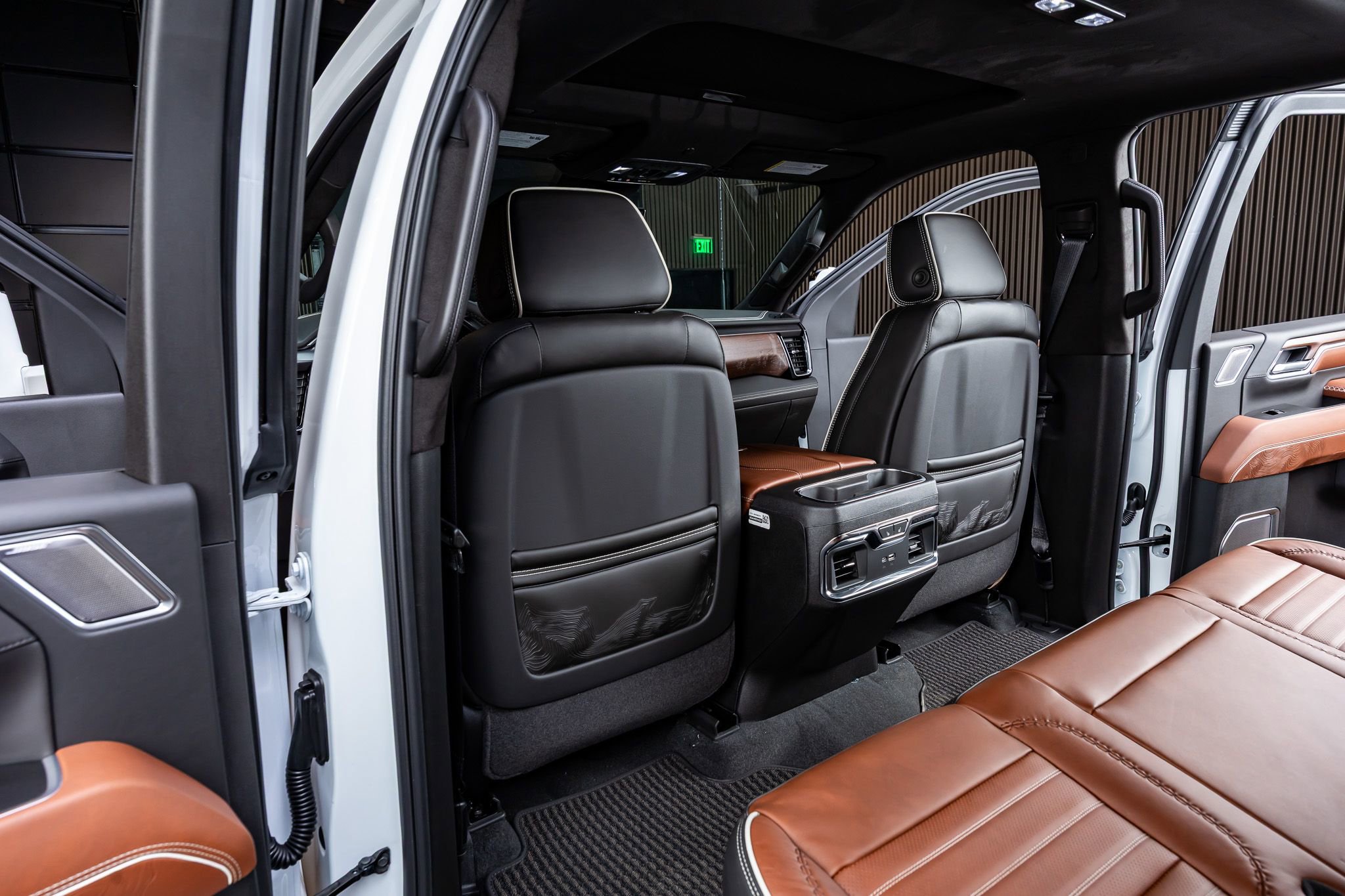 Used 2026 GMC Sierra 3500 Denali Ultimate image 32