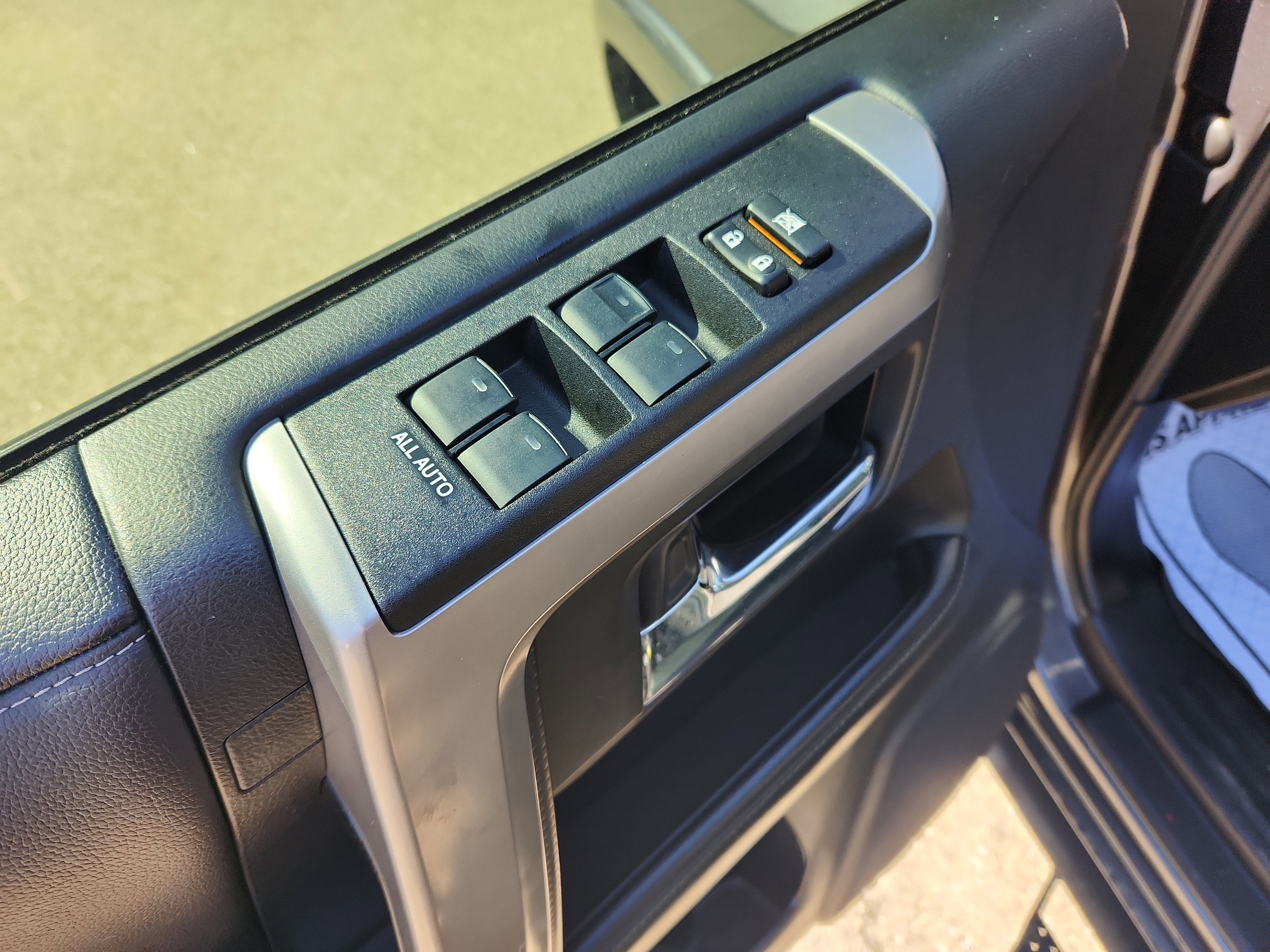 Used 2022 Toyota 4Runner SR5 Premium w/ Moonroof Package image 22