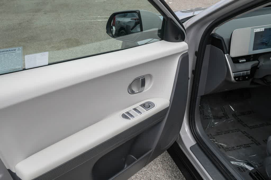 Used 2024 Hyundai Ioniq 5 SE RWD image 27