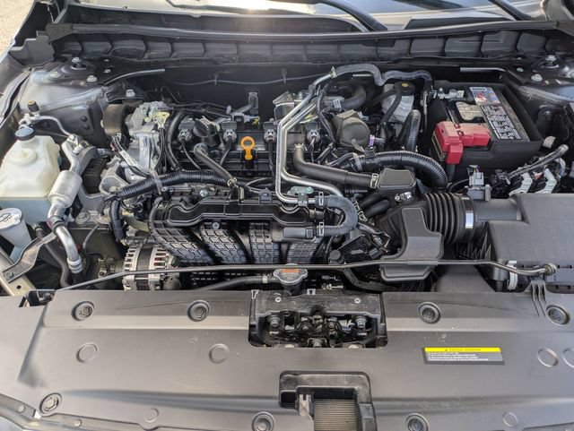 Used 2024 Nissan Altima 2.5 SR FWD image 13