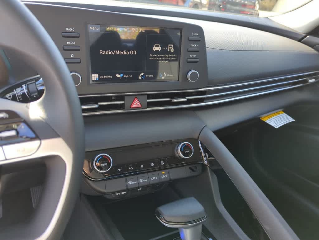 New 2026 Hyundai Elantra Hybrid FWD image 28