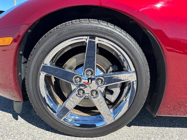 Used 2007 Chevrolet Corvette Coupe w/ Preferred Equipment Group RWD image 9