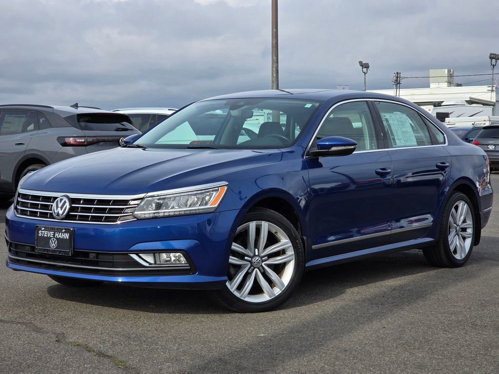 Used 2016 Volkswagen Passat 3.6 SEL Premium image 1