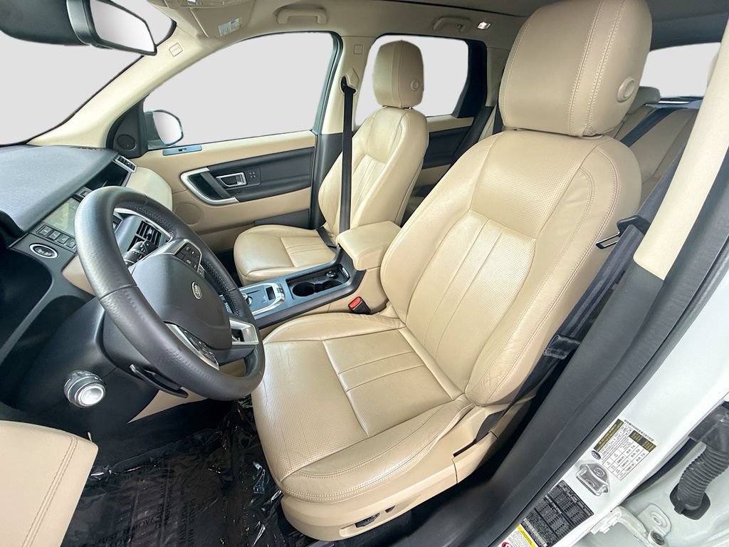 Used 2018 Land Rover Discovery Sport HSE AWD/4WD image 21