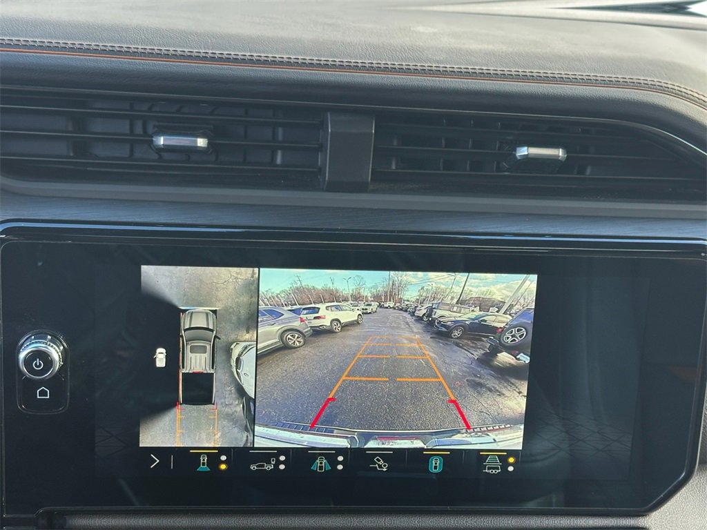 Used 2023 GMC Sierra 1500 AT4 w/ AT4 Premium Package image 18