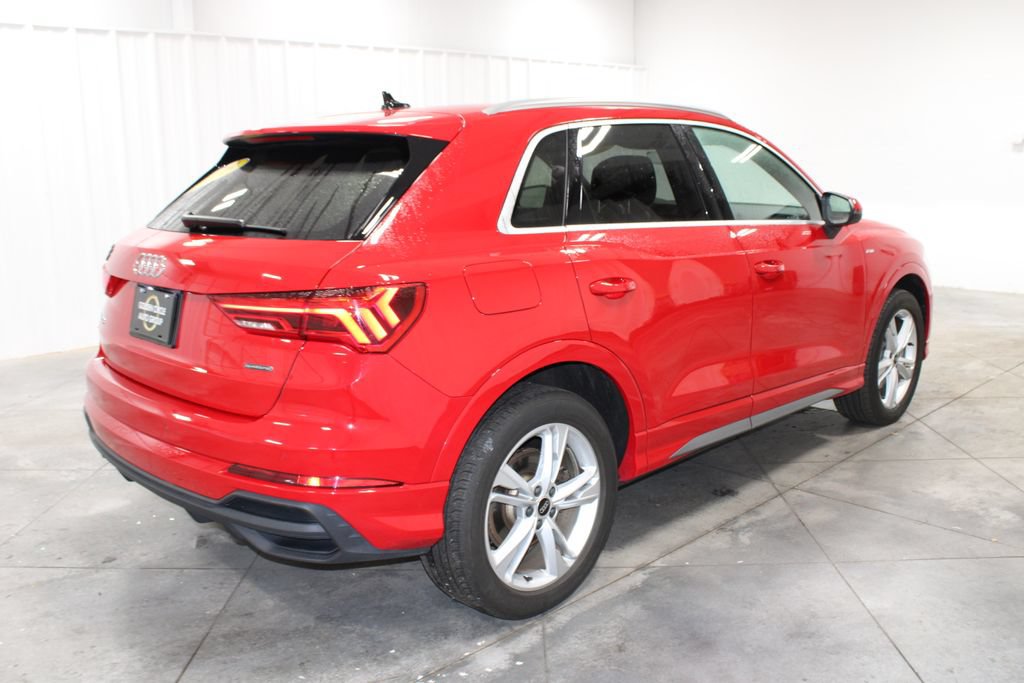 Used 2023 Audi Q3 2.0T Premium Plus w/ Premium Plus Package AWD/4WD image 9