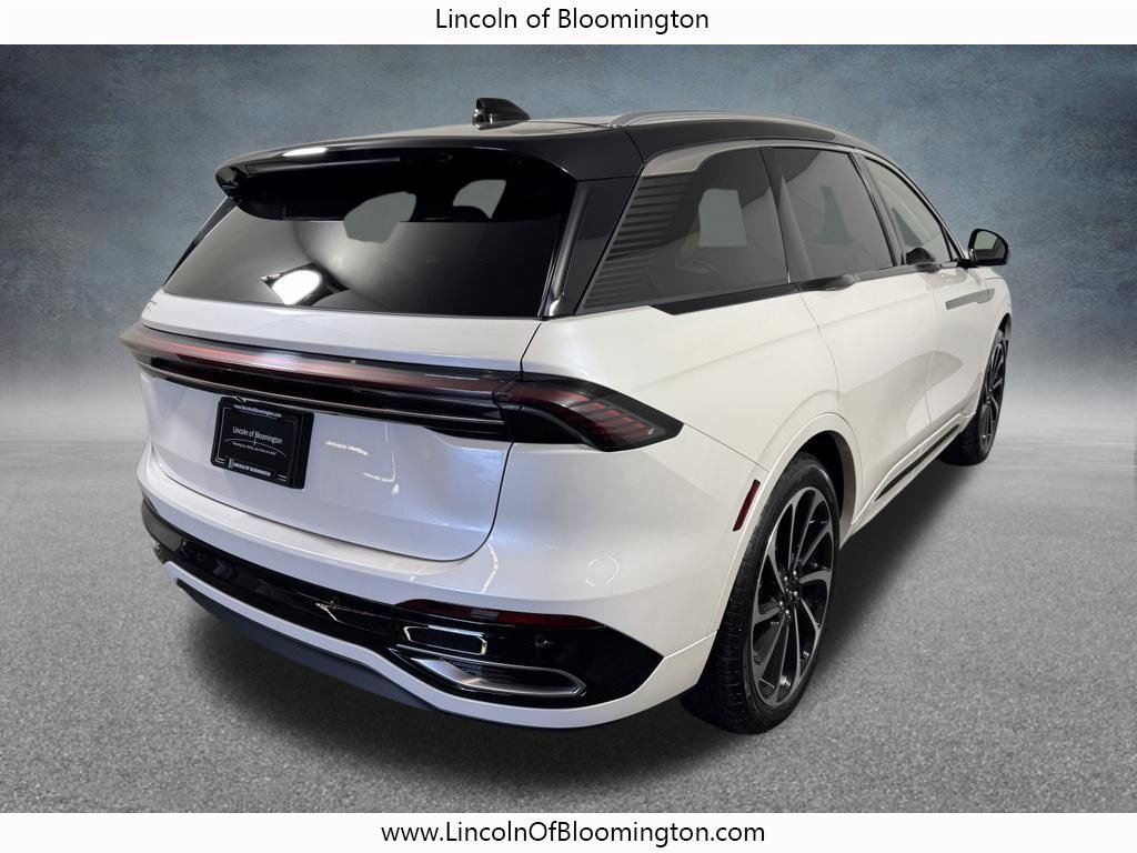 Used 2025 Lincoln Nautilus Black Label AWD/4WD image 7