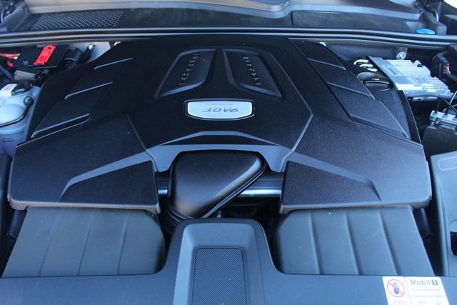 Certified 2023 Porsche Cayenne Coupe image 16