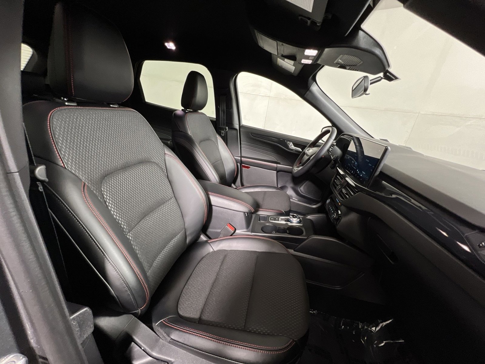 Used 2025 Ford Escape ST-Line Elite w/ Tech Pack #1 image 26