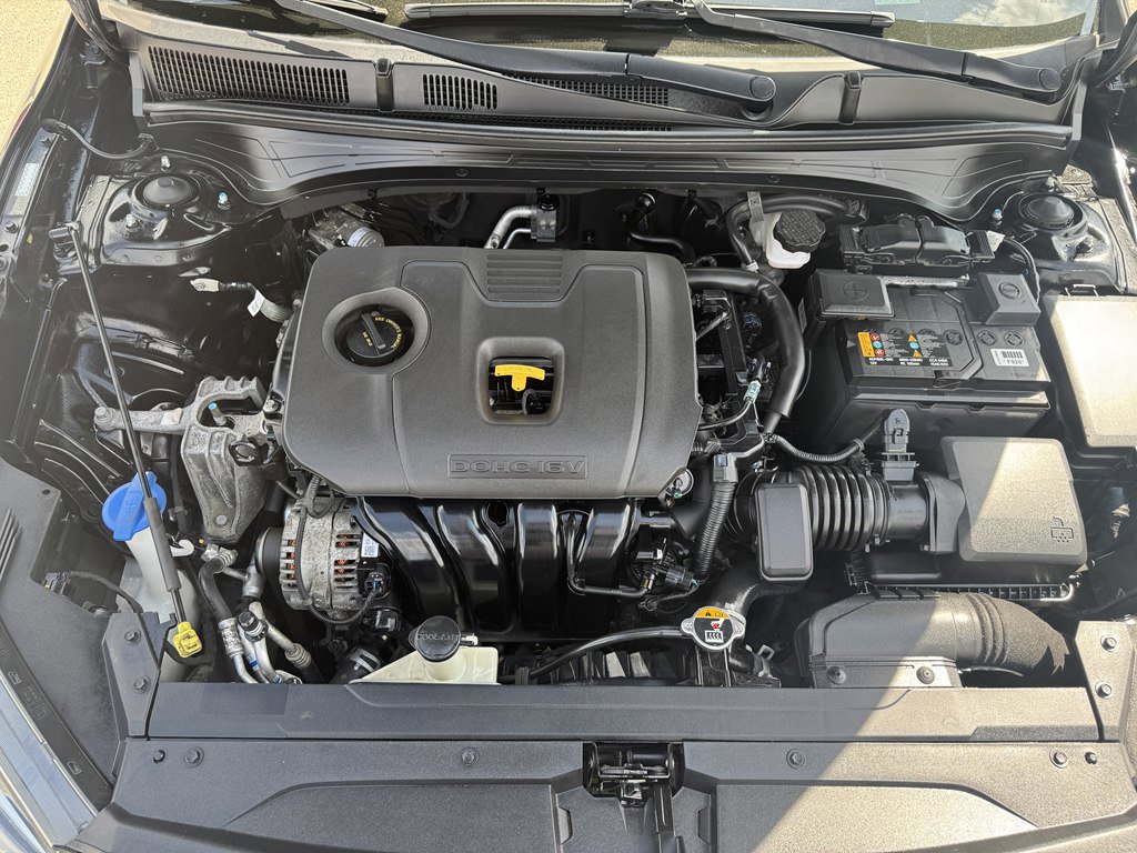 Used 2021 Kia Forte LXS image 9