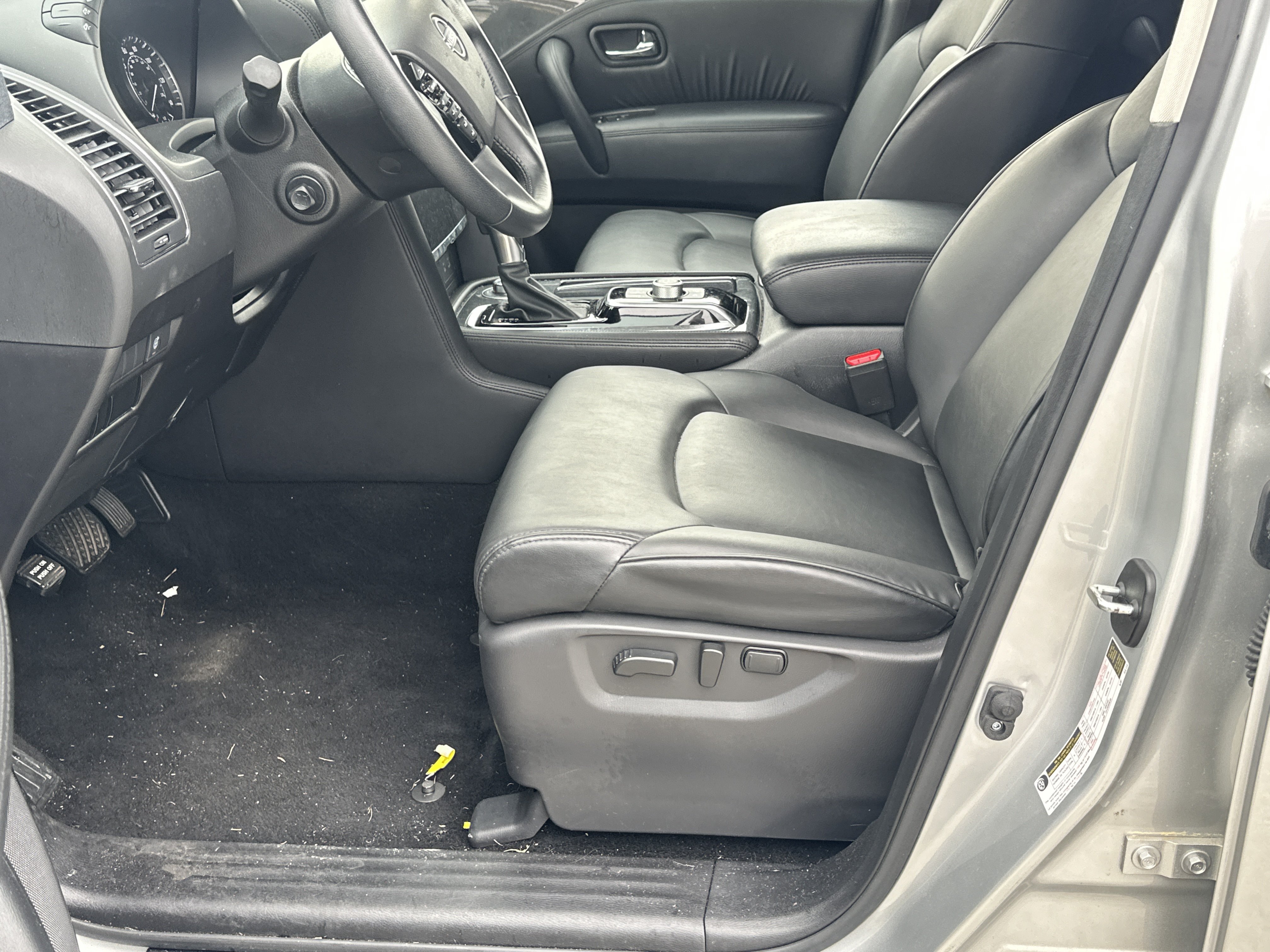 Certified 2023 Nissan Armada SV w/ Cargo Package AWD/4WD image 9