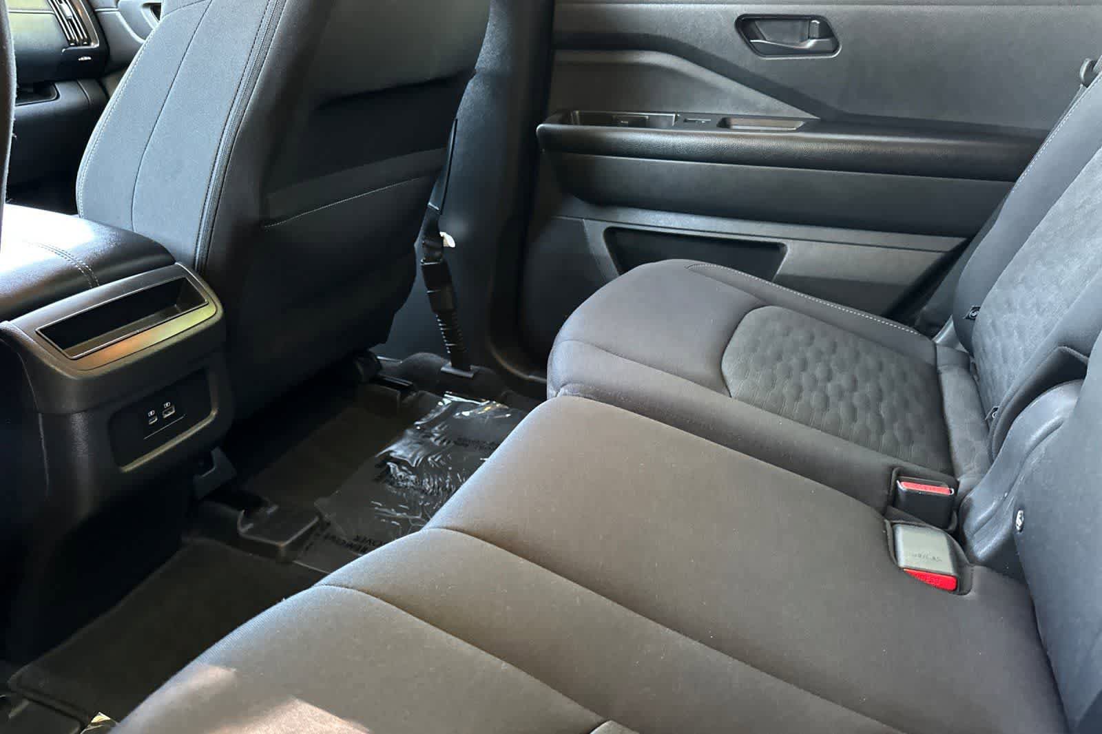 Certified 2025 Nissan Pathfinder S w/ Cargo Package FWD image 5