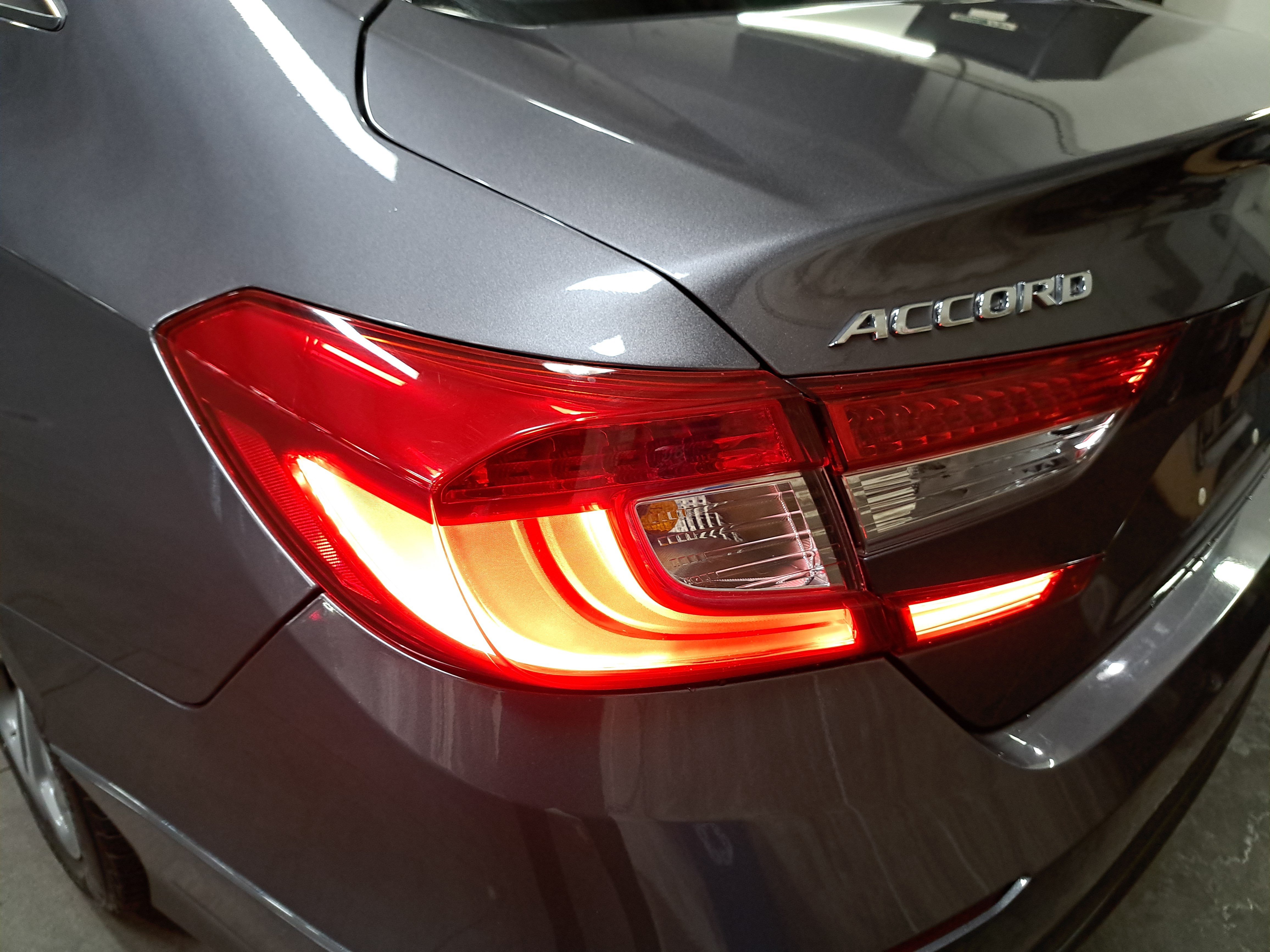 Used 2018 Honda Accord EX-L image 34