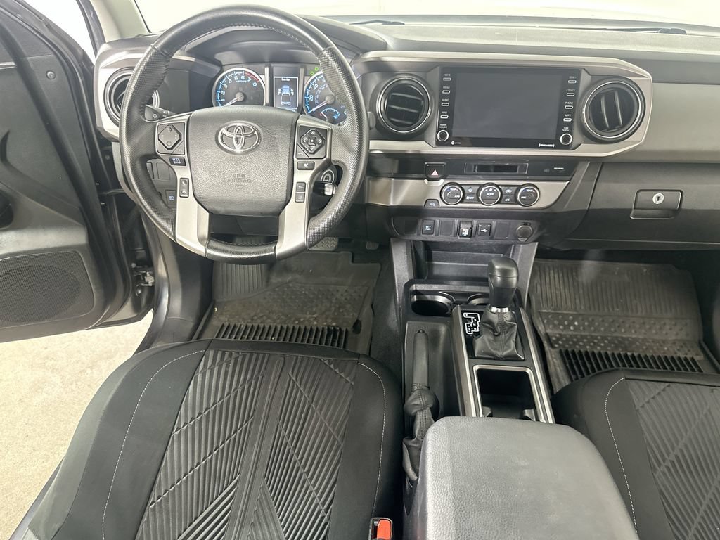 Used 2021 Toyota Tacoma SR5 RWD image 18