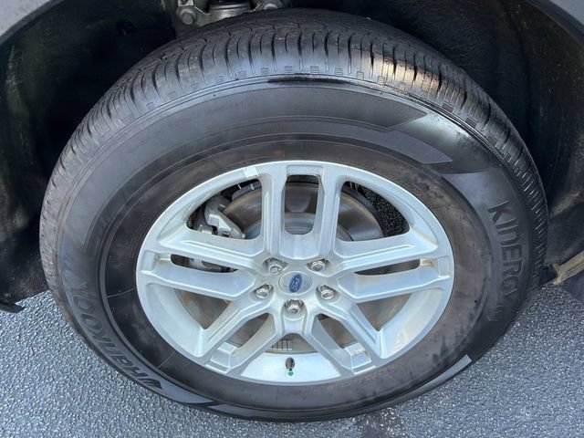 Used 2025 Ford Explorer Active w/ Active Comfort Package RWD image 17