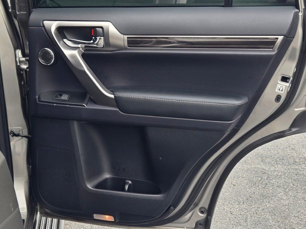 Used 2023 Lexus GX 460 Premium image 8