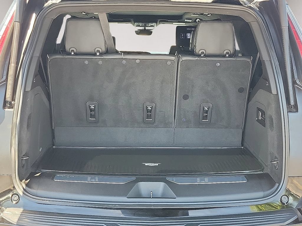 Used 2022 Cadillac Escalade Sport Platinum w/ Heavy-Duty Trailer Package AWD/4WD image 8