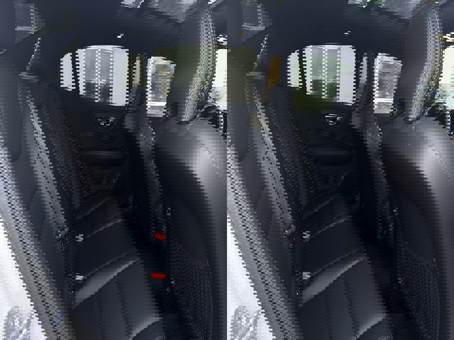 Used 2023 Volvo S60 B5 Plus w/ Climate Package image 28