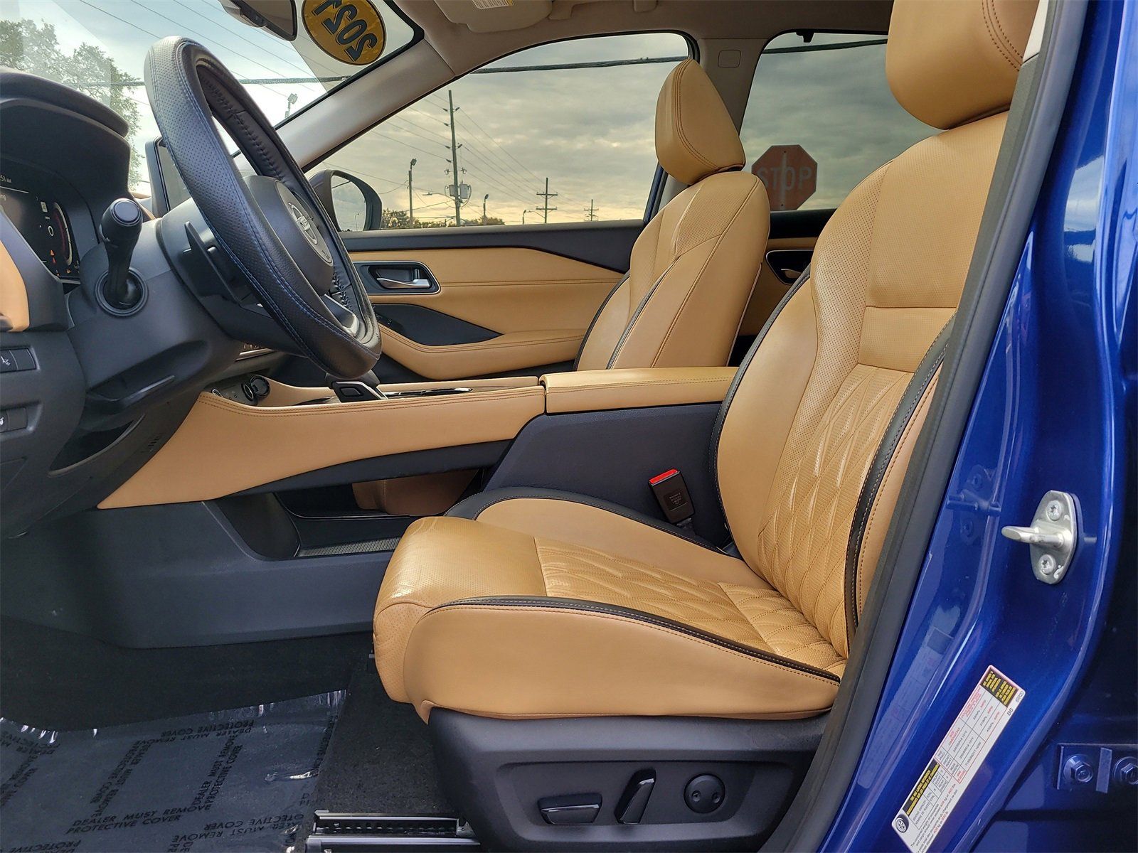 Used 2021 Nissan Rogue Platinum image 18