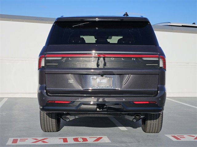 New 2025 Lincoln Navigator Reserve image 6