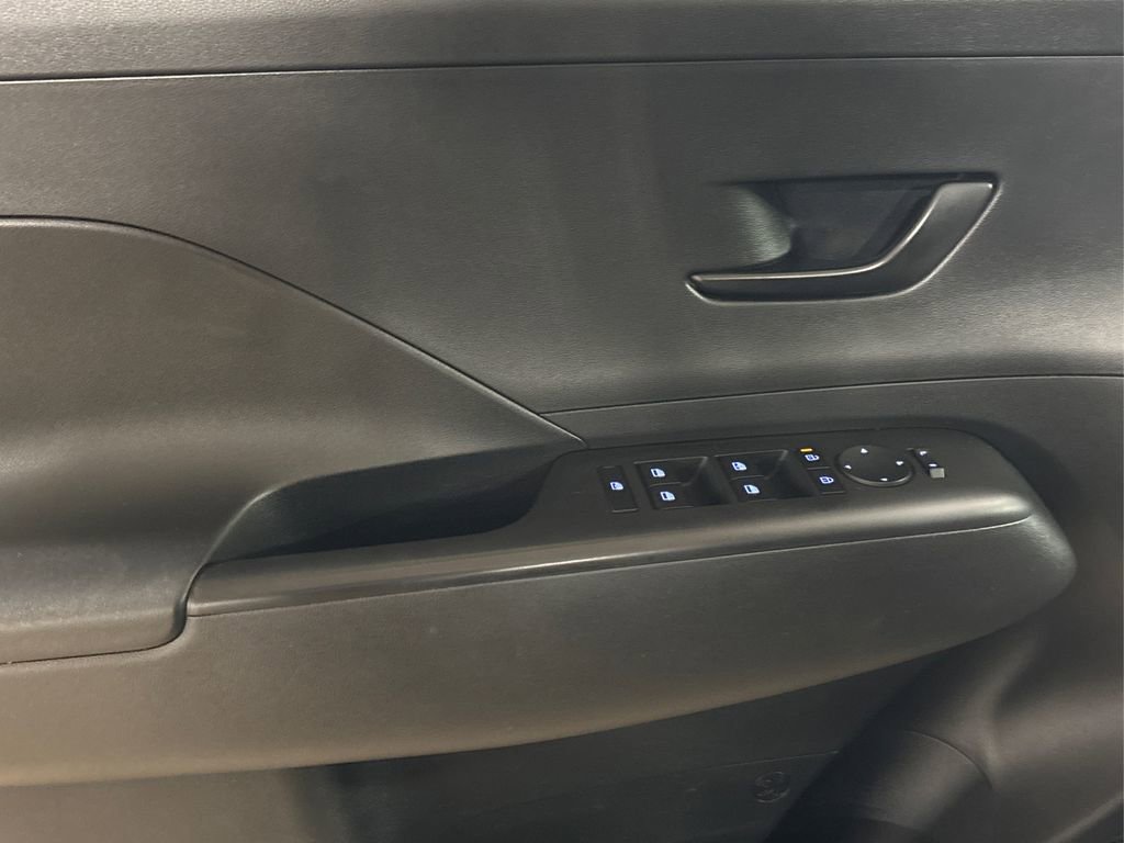 Used 2024 Hyundai Kona SEL image 23