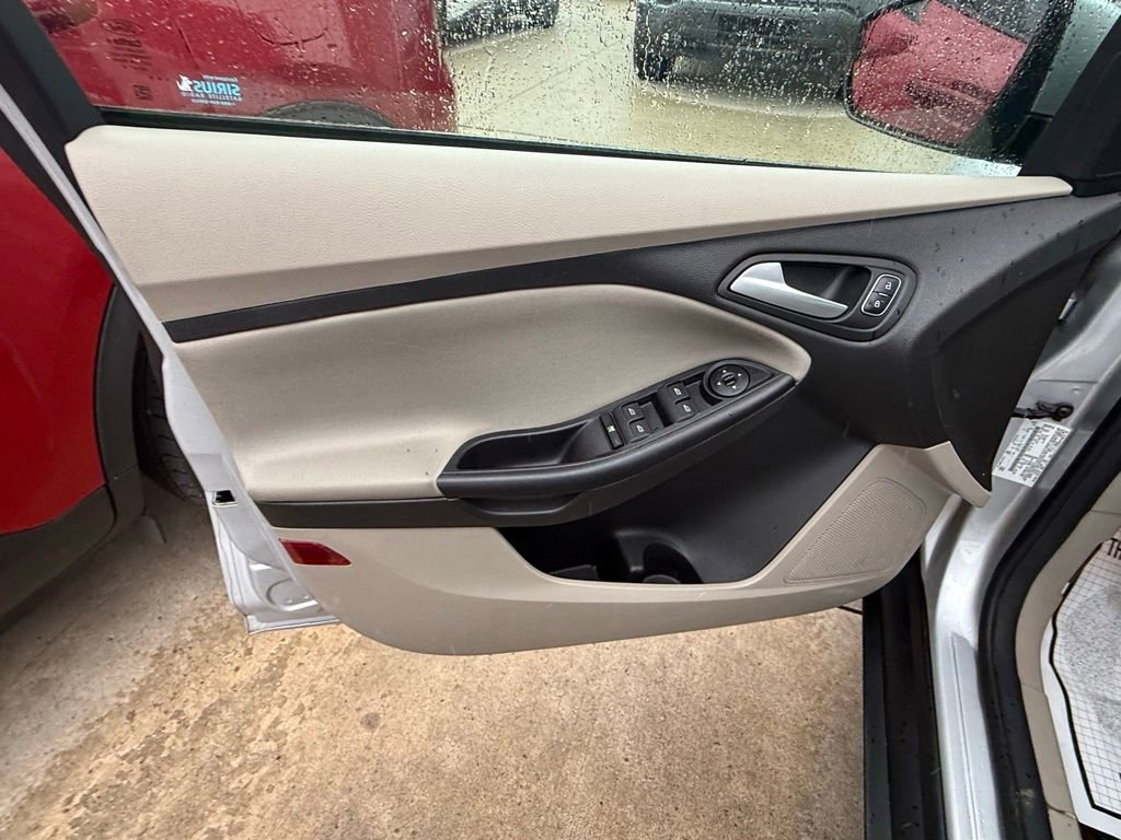 Used 2015 Ford Focus SE image 21