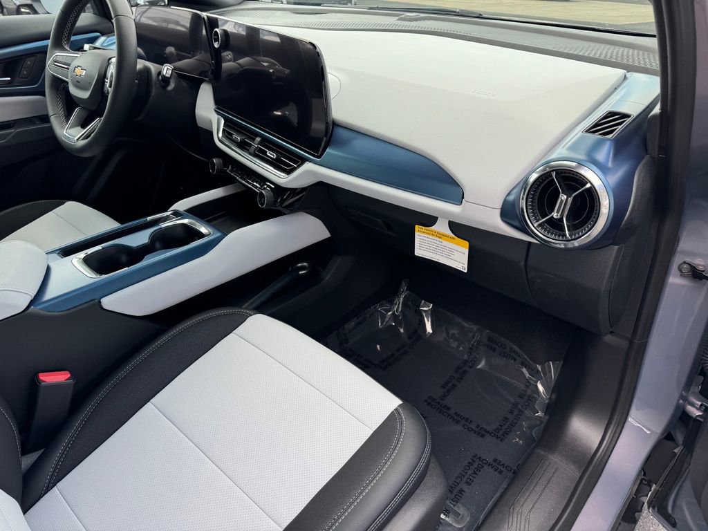 New 2026 Chevrolet Equinox EV LT FWD image 7